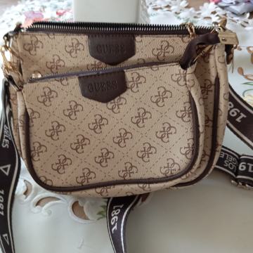 GUESS NOVA DVOJNA BEŽ TORBICA