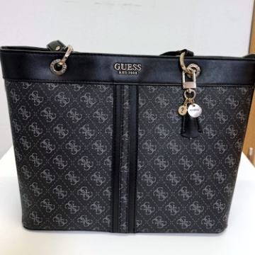 GUESS TORBICA ČRNA