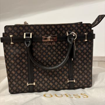 Guess torbica