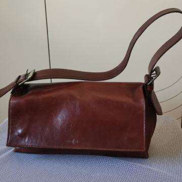 Odlična lična torbica DANIELI naprodaj zaradi selitve