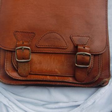 MOŠKA MESTNA TORBICA