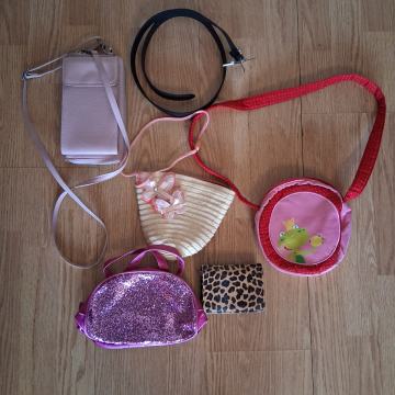 Otroške torbice,denarnice,peresnica in 2xpas za deklice.