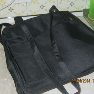 prodam novo nerabljeno torbico iz blaga