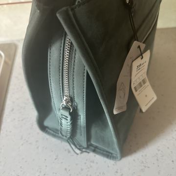 Prodam novo Parfois torbico