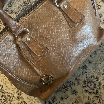 prodam torbico modne znamke Marella