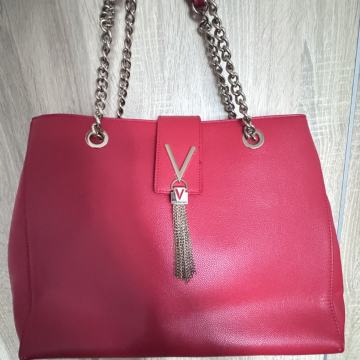 Rdeča torbica Valentino 39€