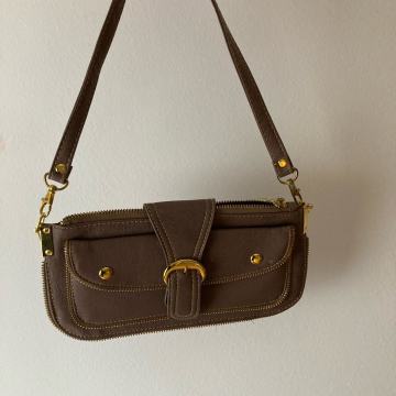 Ročna rjava torbica