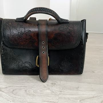 Rocno izdelana vintage usnjena torba