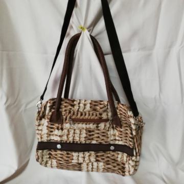 Simpatična UNIKATNA manjša potovalkica