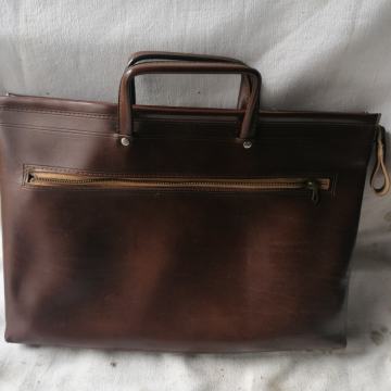 STAREJŠA ROČNA TORBA ZA DOKUMENTE 38 x 28 cm