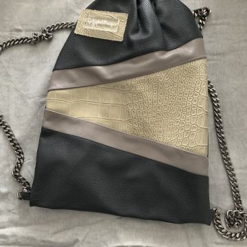 Teja Jeglich Design torbica/ nahrbtnik/ vreča