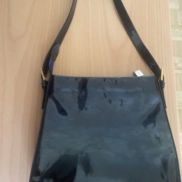 TEMNO MODRA TORBICA BALLIN ZA NA RAMO, KOT NOVA