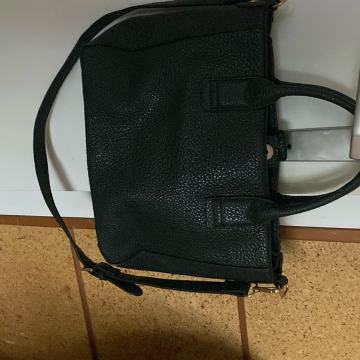 Temno zelena torbica