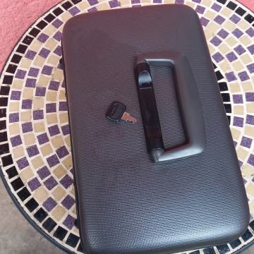 Toaletna torbica, Neseserj