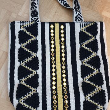 Torba iz naravnih vlaken z zadrgo