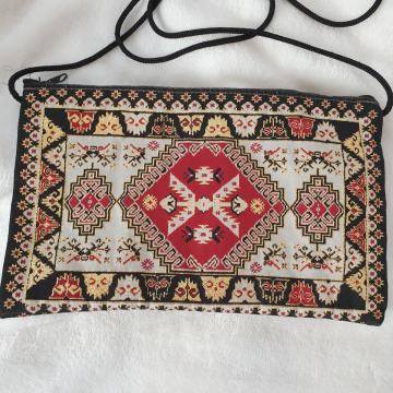 Nova torbica iz blaga