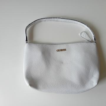 NOVA TORBICA GUESS
