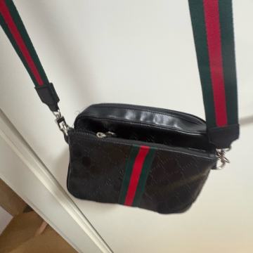 nova torbica  moška