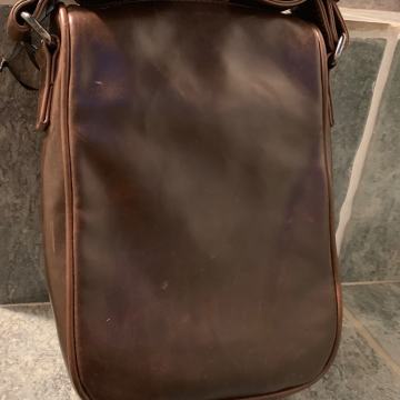 torbica  za moške in ženske prodam PODARIM crossbody