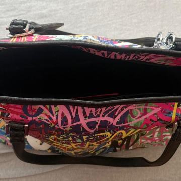 Torbica Sprayground.