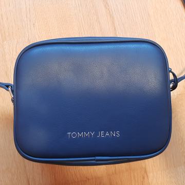 Torbica Tommy Hilfiger NOVA