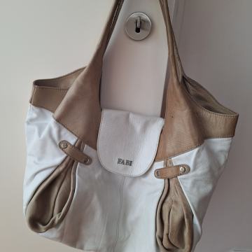 Usnjena torbica Fabi