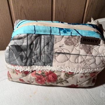 UNIKATNA KOZMETIČNA TORBICA IZ BLAGA "ROKY" DESIGN