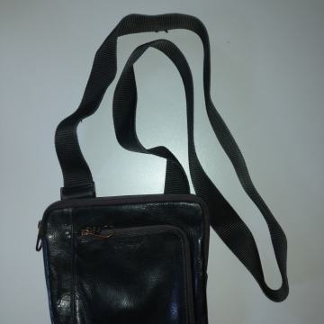 Usnjena moška torbica