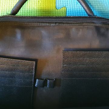 Usnjena torba - aktovka  Lerota