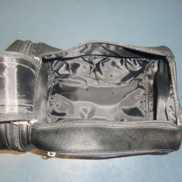 USNJENA VEČNAMENSKA TORBICA