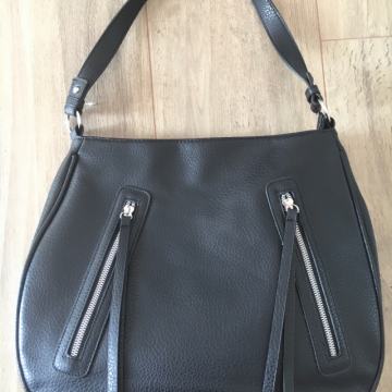 Usnjena TORBA, ženska TORBICA Accessories, črna - NOVO prodam