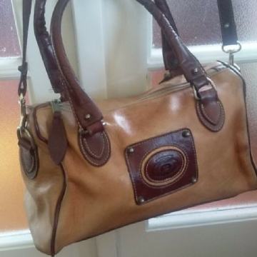 Usnjena torba, Etienne Aigner