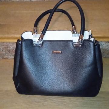 Velika črna torba 25€ Maribor