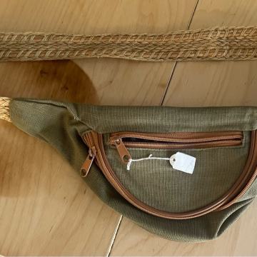 Vintage platnena torbica za okoli pasu made in Italy