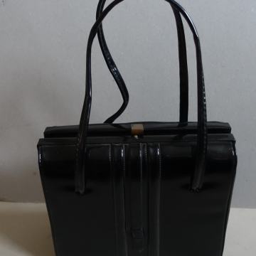 Vintage trda lakasta torbica 20 x 9 x 17 cm