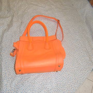 ŽENSKA MODNA TORBICA