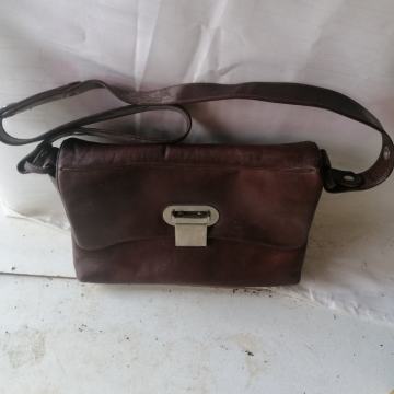 Ženska retro torbica rjava 26 x 18 cm