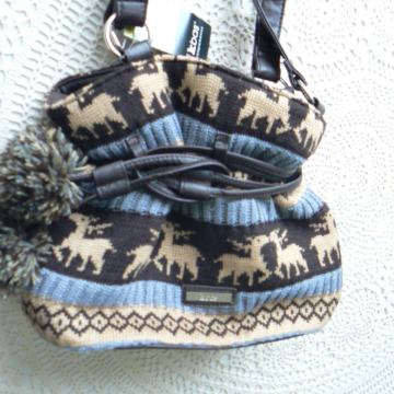 Ženska torbica KBAS z ročajema, vel. 37x27x12 cm, nikoli rabljena