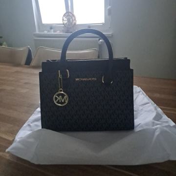 Ženska modna torbica Michael Kors