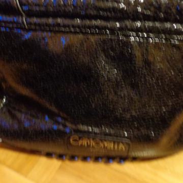 NOVA ŽENSKA TORBICA ZNAMKE CAMOMILLA