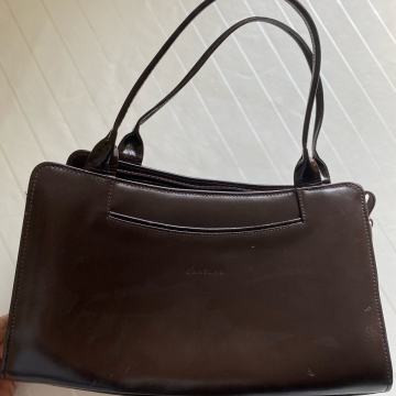 Ženska usnjena torbica Okršlar