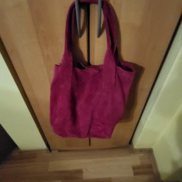 ženska usnjena torbica