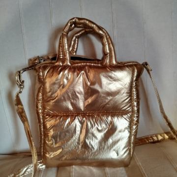 Ženska zlata torbica