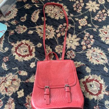 Ženski nahrbtnik/ Usnje