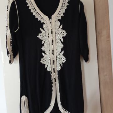 VINTAGE ČRNO ČIPKASTA SVEČANA TUNIKA M/L