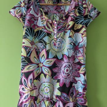 Ženska tunika št 40