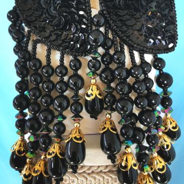 Čudoviti ročno izdelani črni dolgi vintage uhani z bleščicami