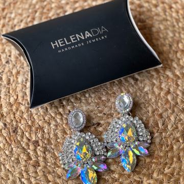 Helena Dia uhani - ročno delo