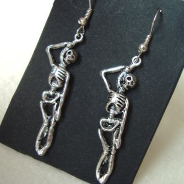 Kpl. Skeleton uhančki + Skeleton/skull verižica