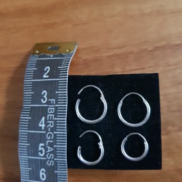 Srebrni uhani oz. rinke (Six)